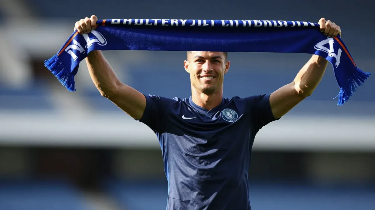 Former Peterborough United attacker Joel Randall has joined League Two's Chesterfield on a season-long loan, the...