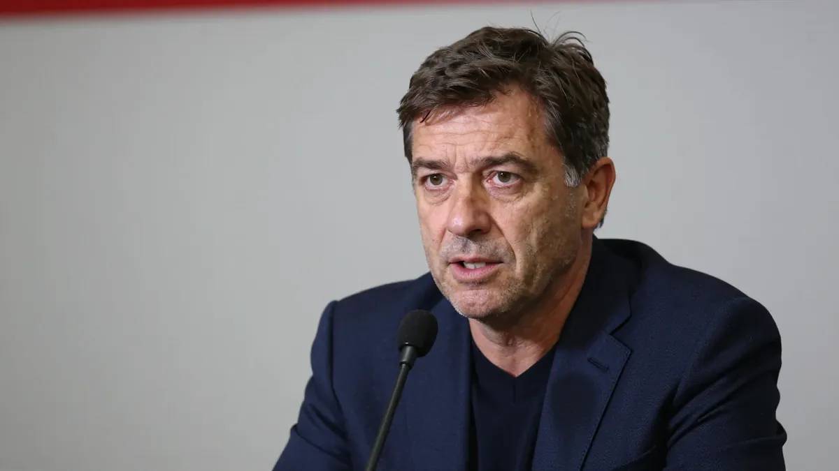 Peterborough United owner Darragh MacAnthony is spearheading a proposal to expand the League One play-offs to eight...
