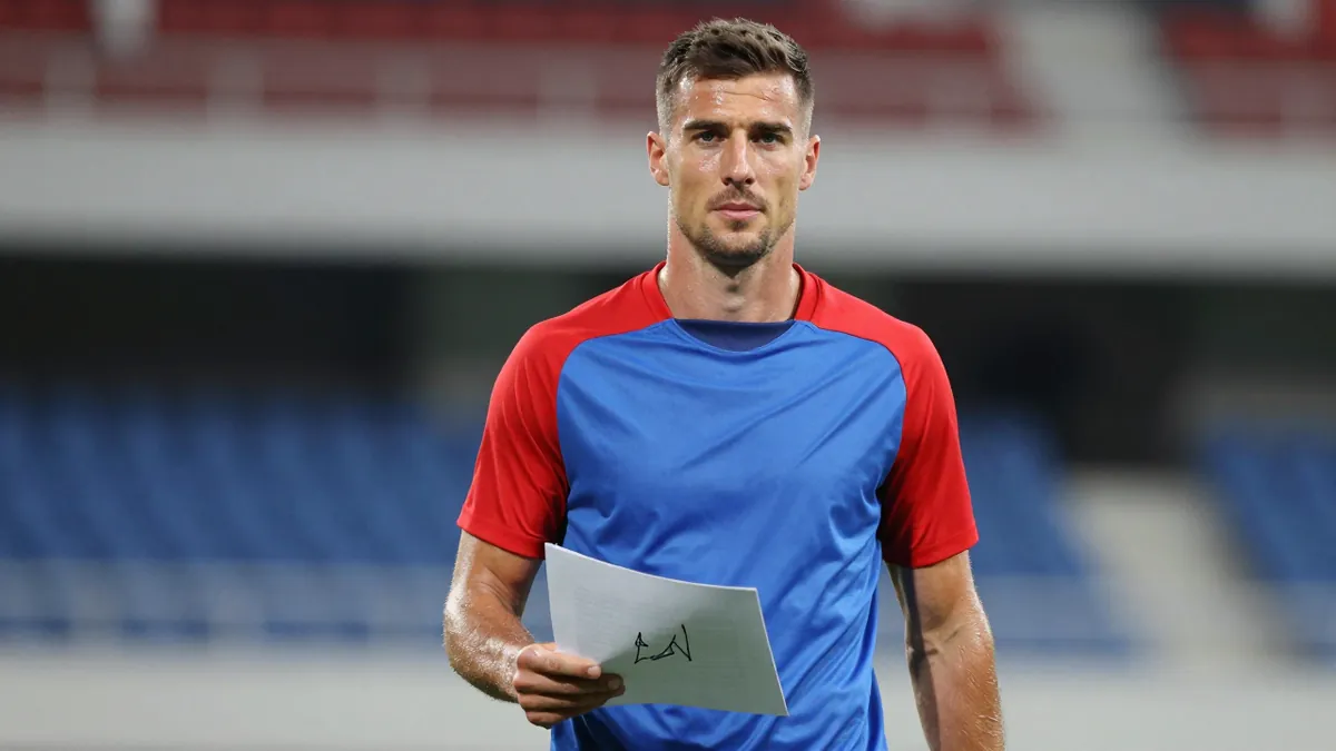 Liam Kelly joins Peterborough United on three-year deal